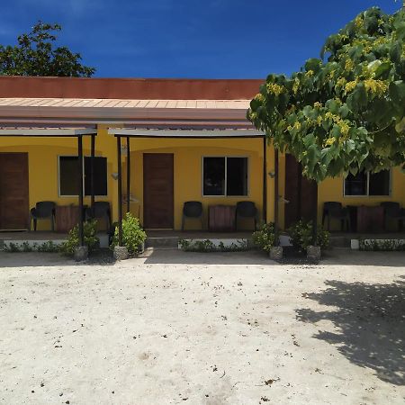 Jph Resort Малапаскуа Айлънд Екстериор снимка